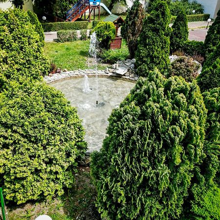Hotel Fontana Bačka Palanka Екстериор снимка