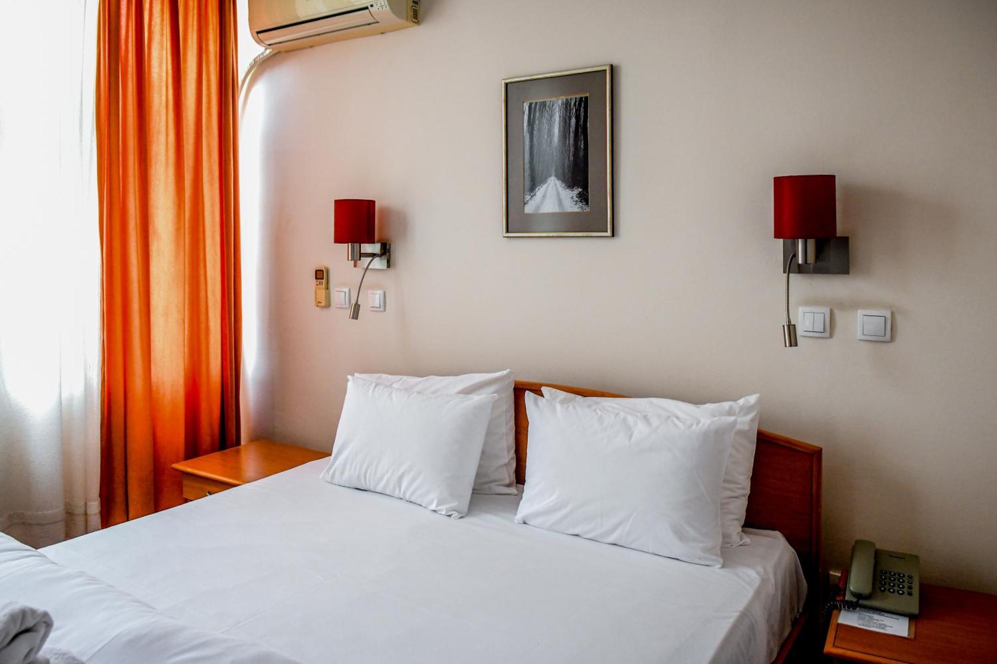 Hotel Fontana Bačka Palanka Екстериор снимка