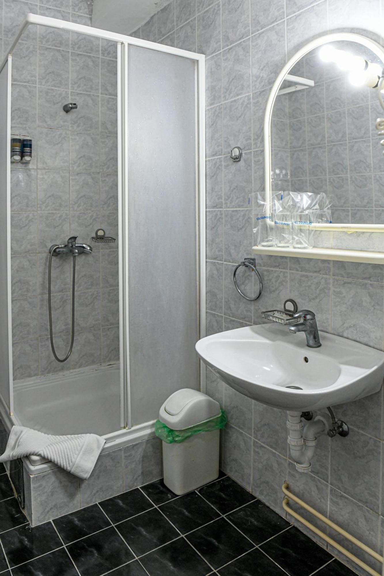 Hotel Fontana Bačka Palanka Екстериор снимка